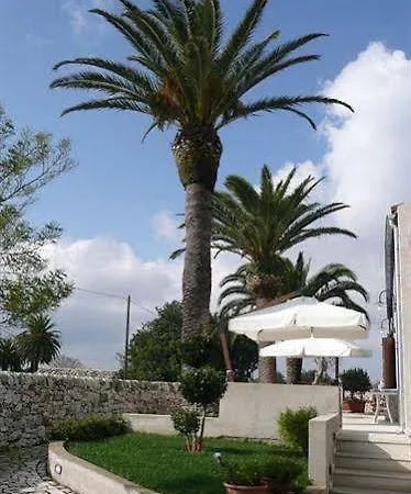 Casa Ciomod מלון