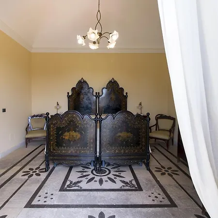 לינה וארוחת בוקר Casa Ciomod 2*