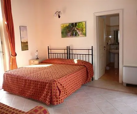 Casa Ciomod לינה וארוחת בוקר 2*