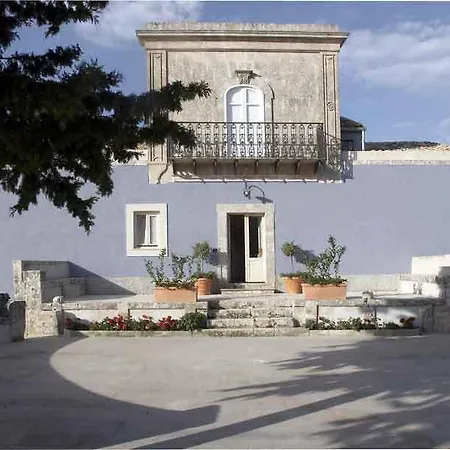 Casa Ciomod לינה וארוחת בוקר 2*