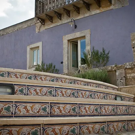 Casa Ciomod 2*